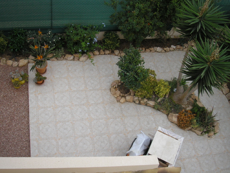 Perla Del Mar Rear Garden